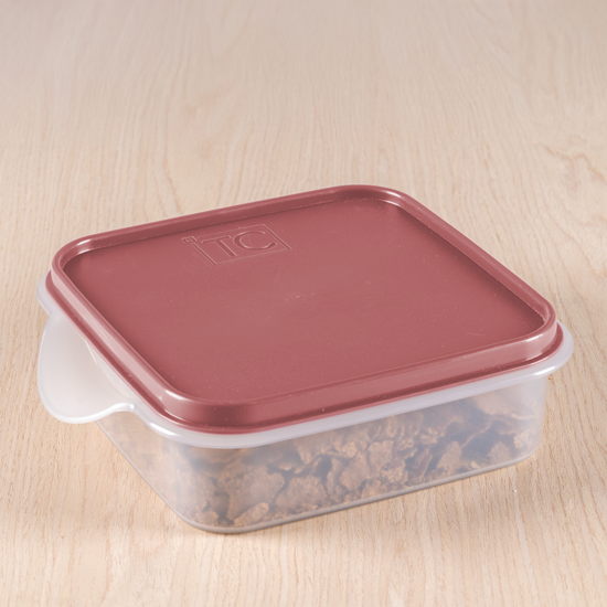 Picture of Easy Store Square With Lid 1.5Lt - Coral
